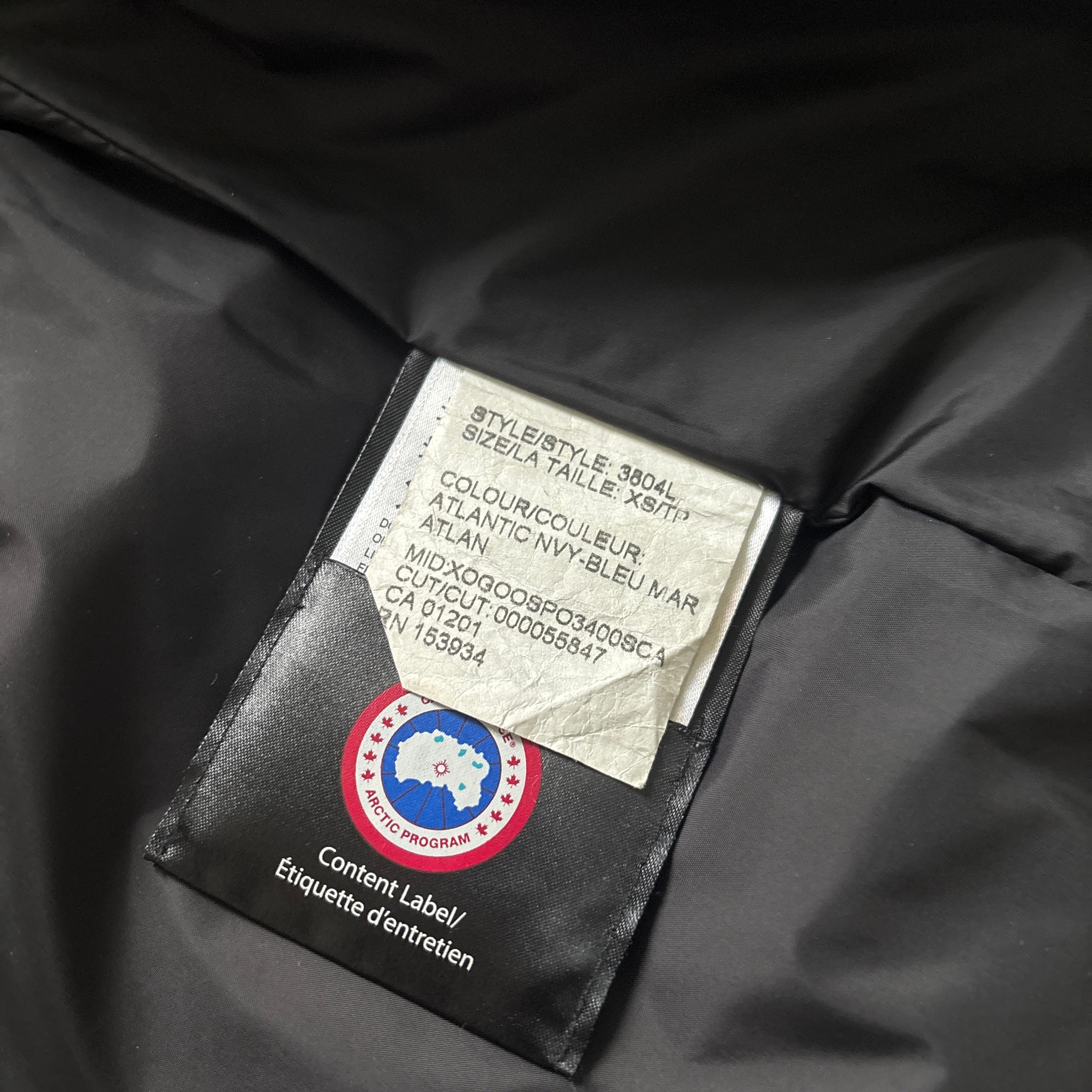 Canada Goose womens navy chelsea parka down coat in size xs