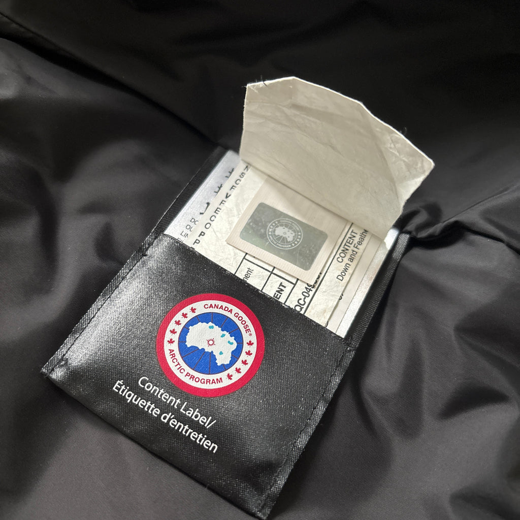 Canada Goose womens navy chelsea parka down coat in size xs