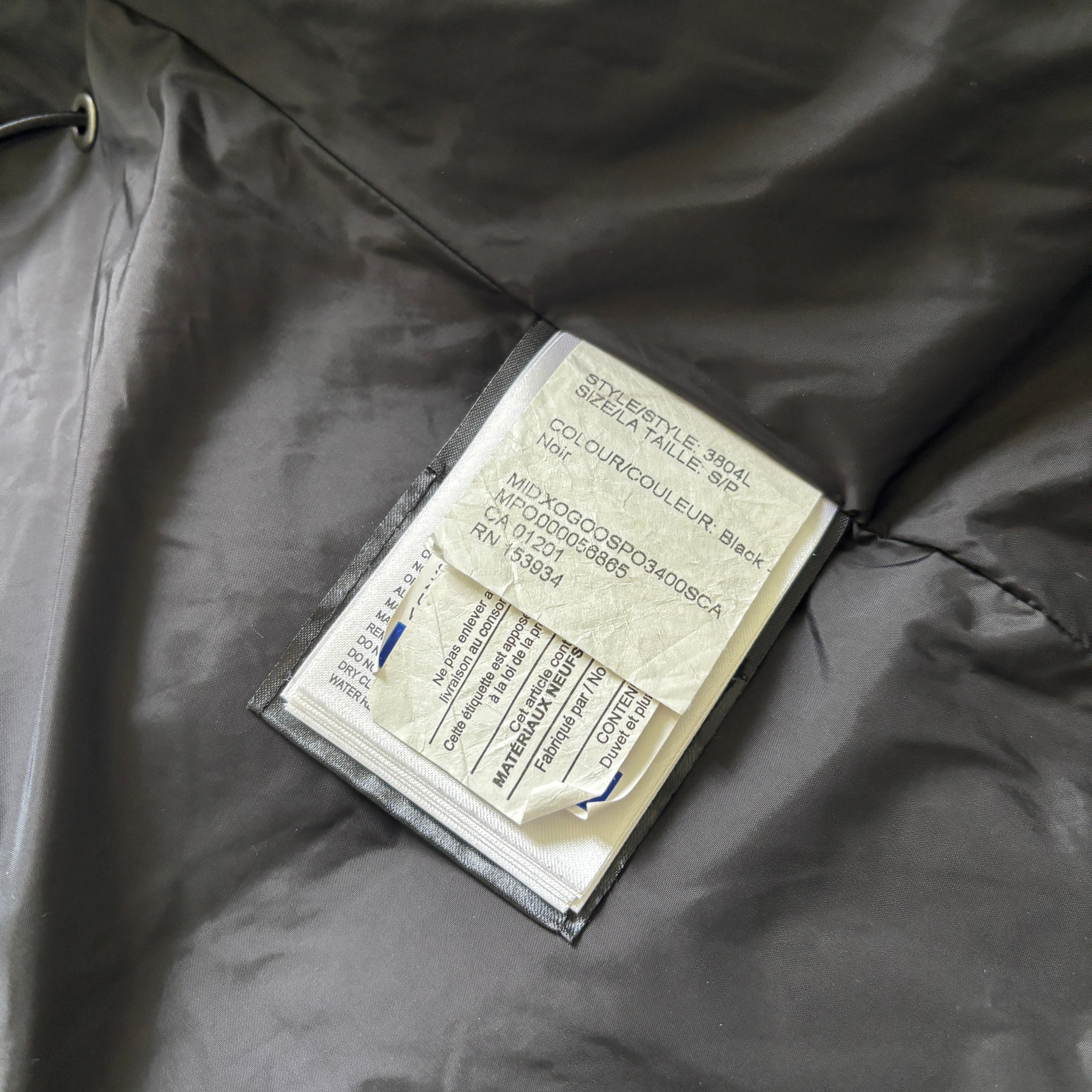 Canada Goose womens black chelsea parka down coat in size small