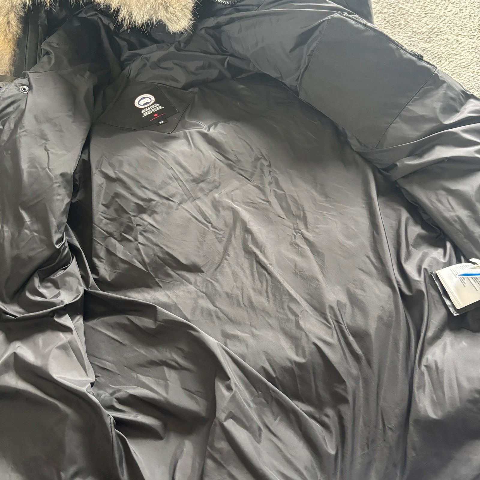 Canada Goose mens black carson parka down coat size medium