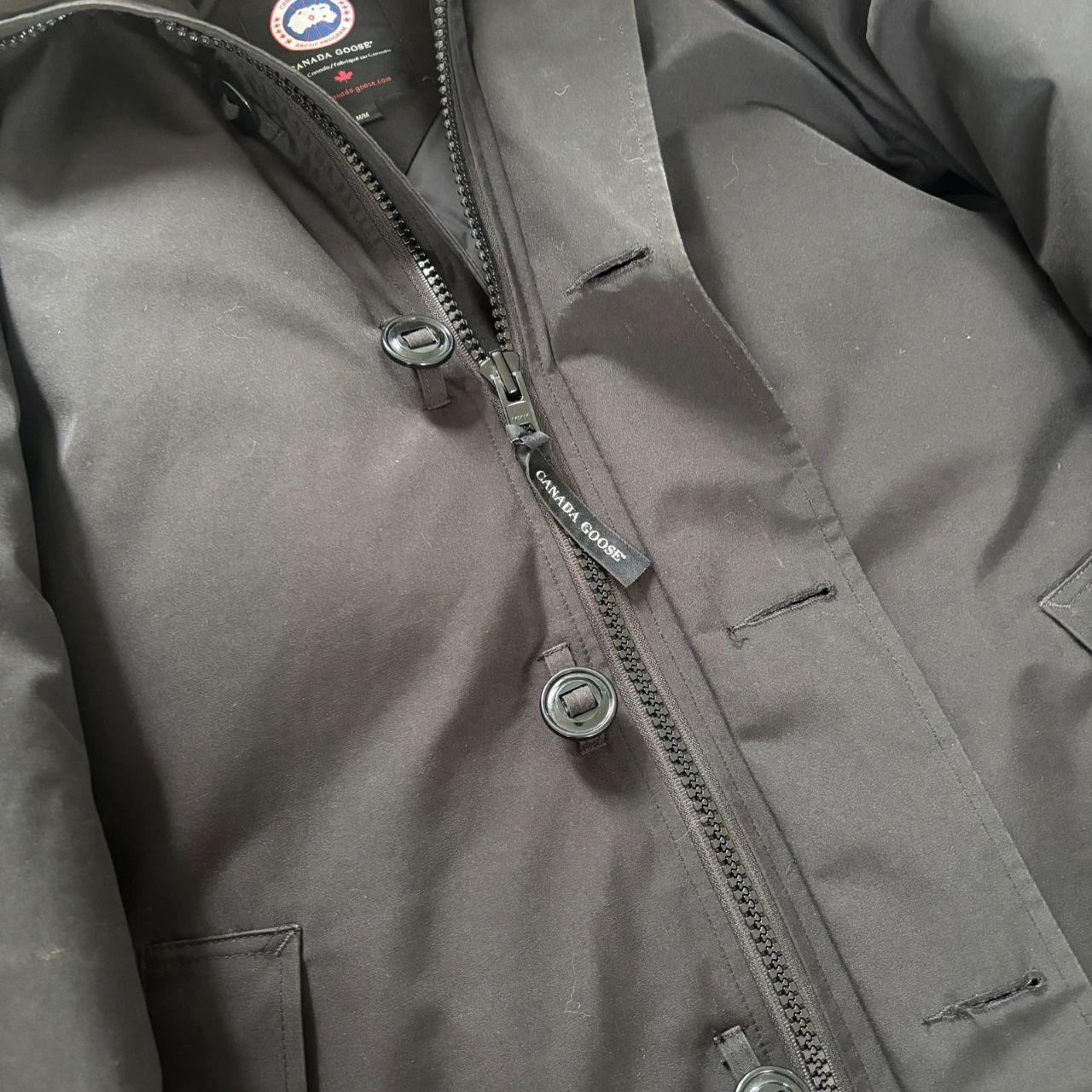 Canada Goose mens black chateau parka down coat size medium