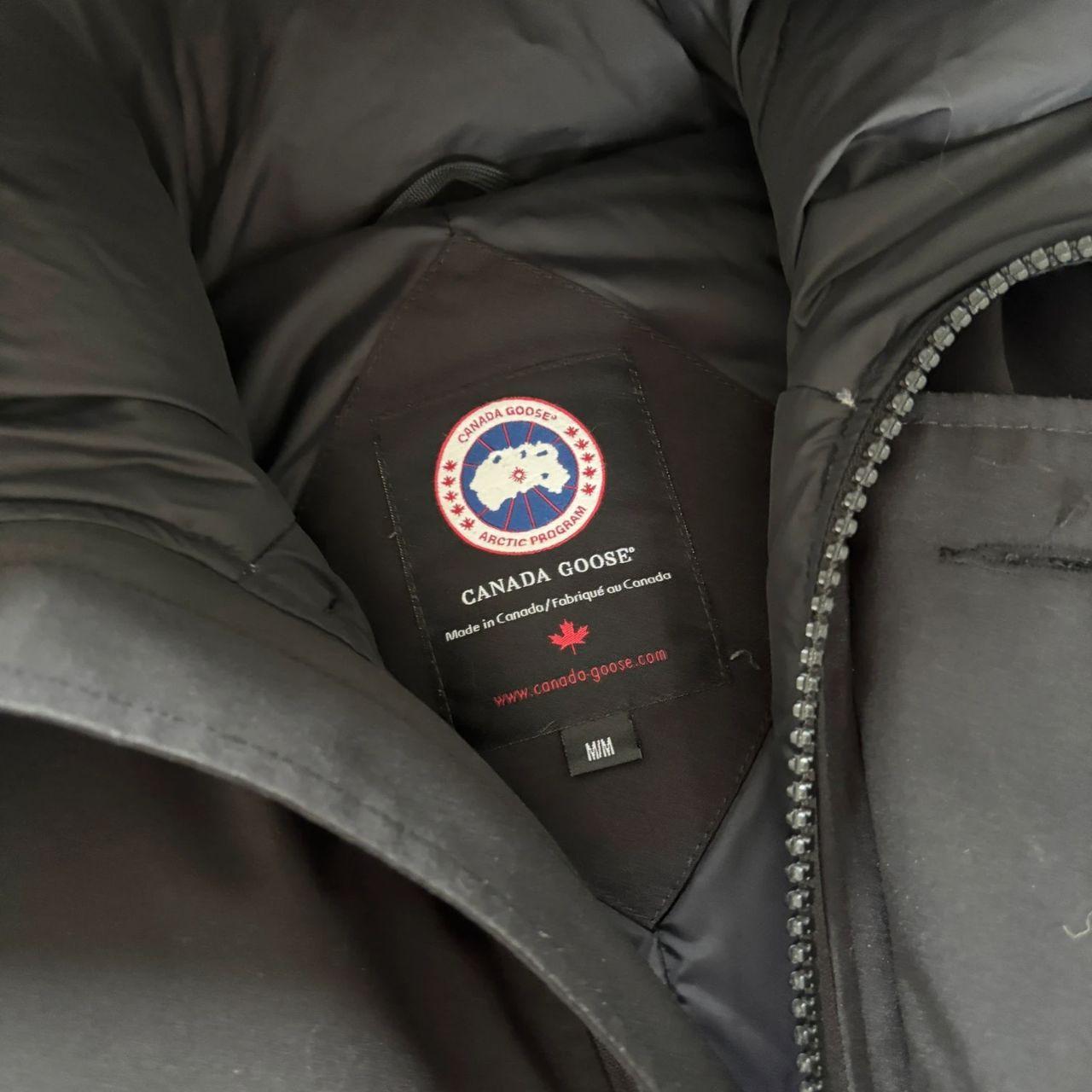 Canada Goose mens black chateau parka down coat size medium