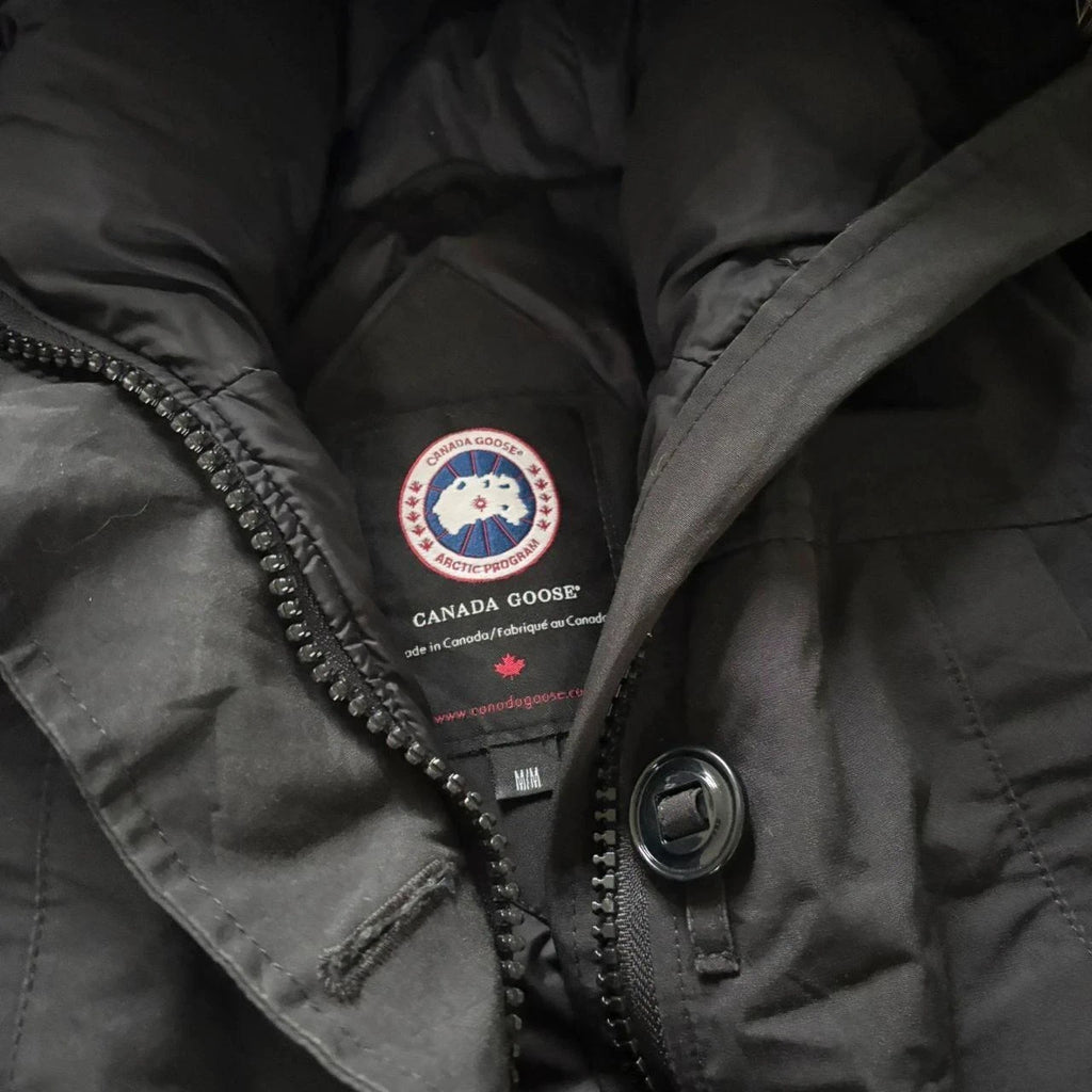 Canada Goose womens black Montebello parka down coat size medium