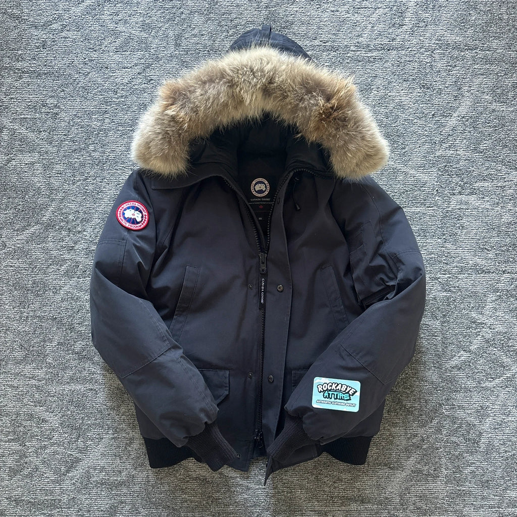 Canada Goose mens navy chilliwack parka down coat in size medium