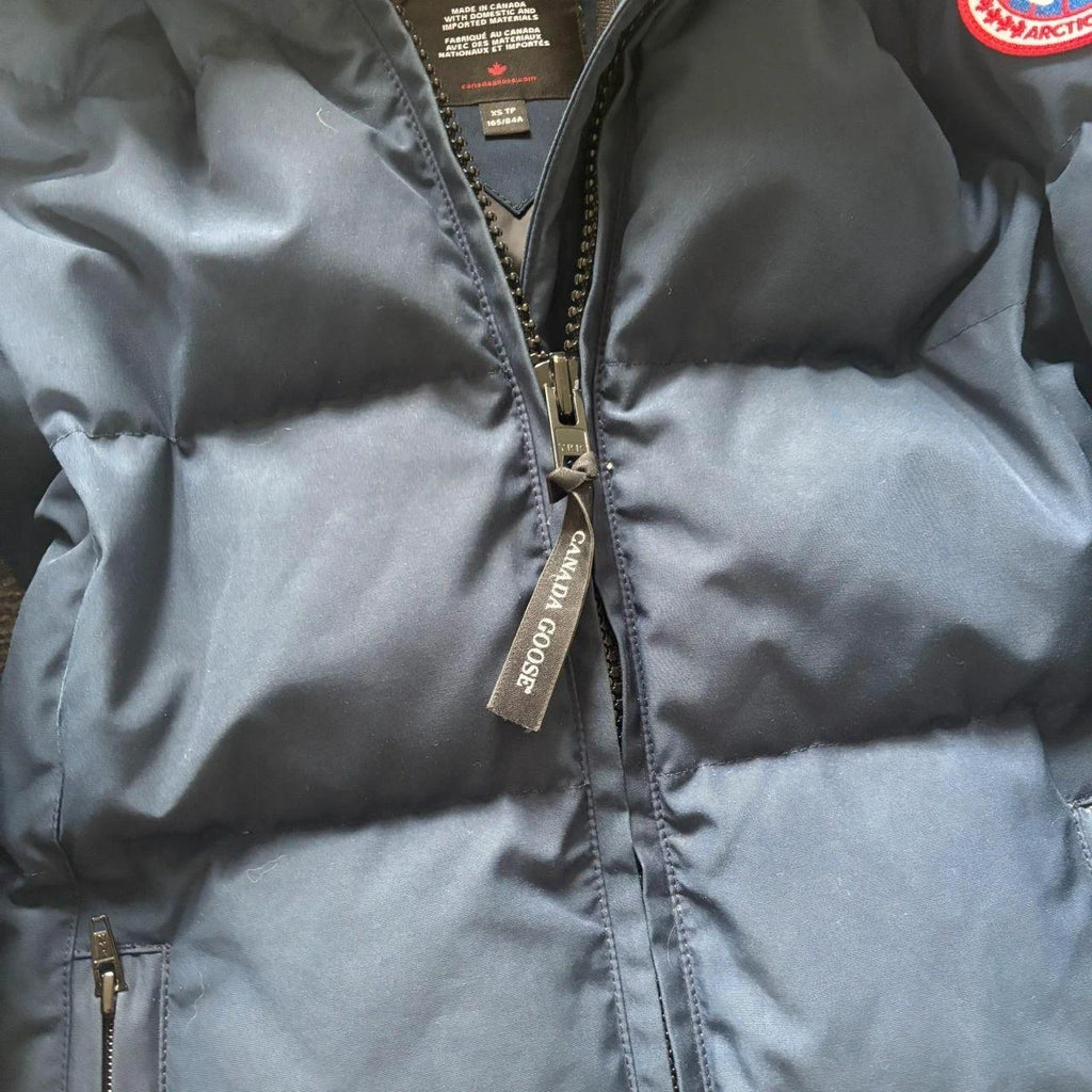 Canada Goose womens navy chelsea parka down coat size xs