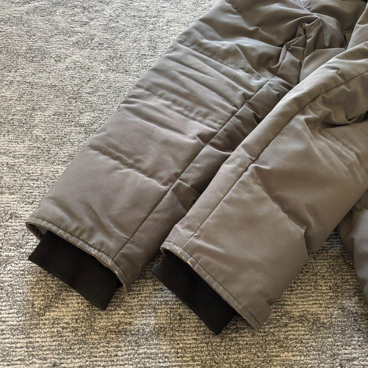 Canada Goose mens Wyndham grey winter parka down coat size large