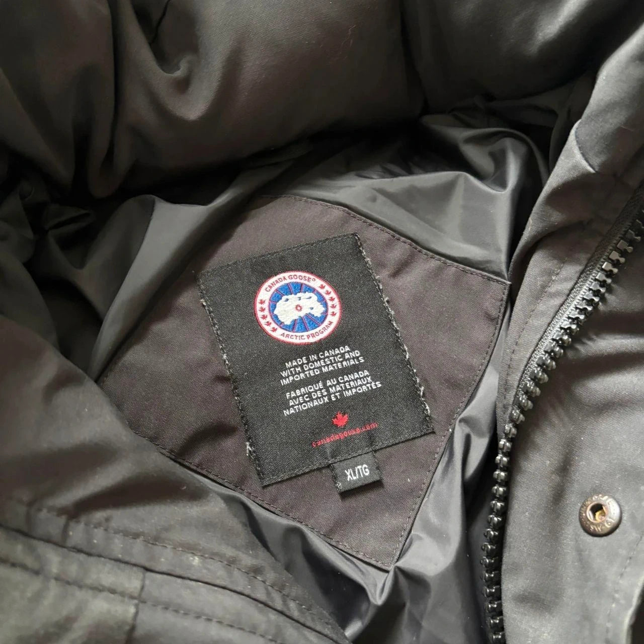 Canada Goose mens Wyndham black winter parka down coat size XL