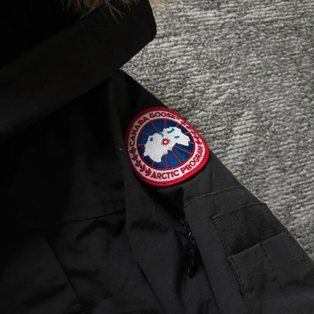Canada Goose womens black Montebello parka down coat size medium