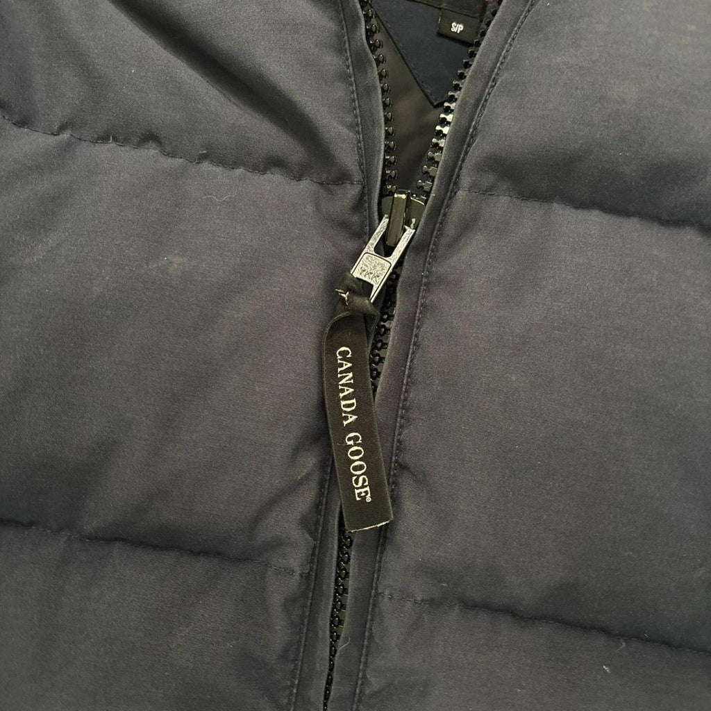 Canada Goose womens navy chelsea parka down coat size small