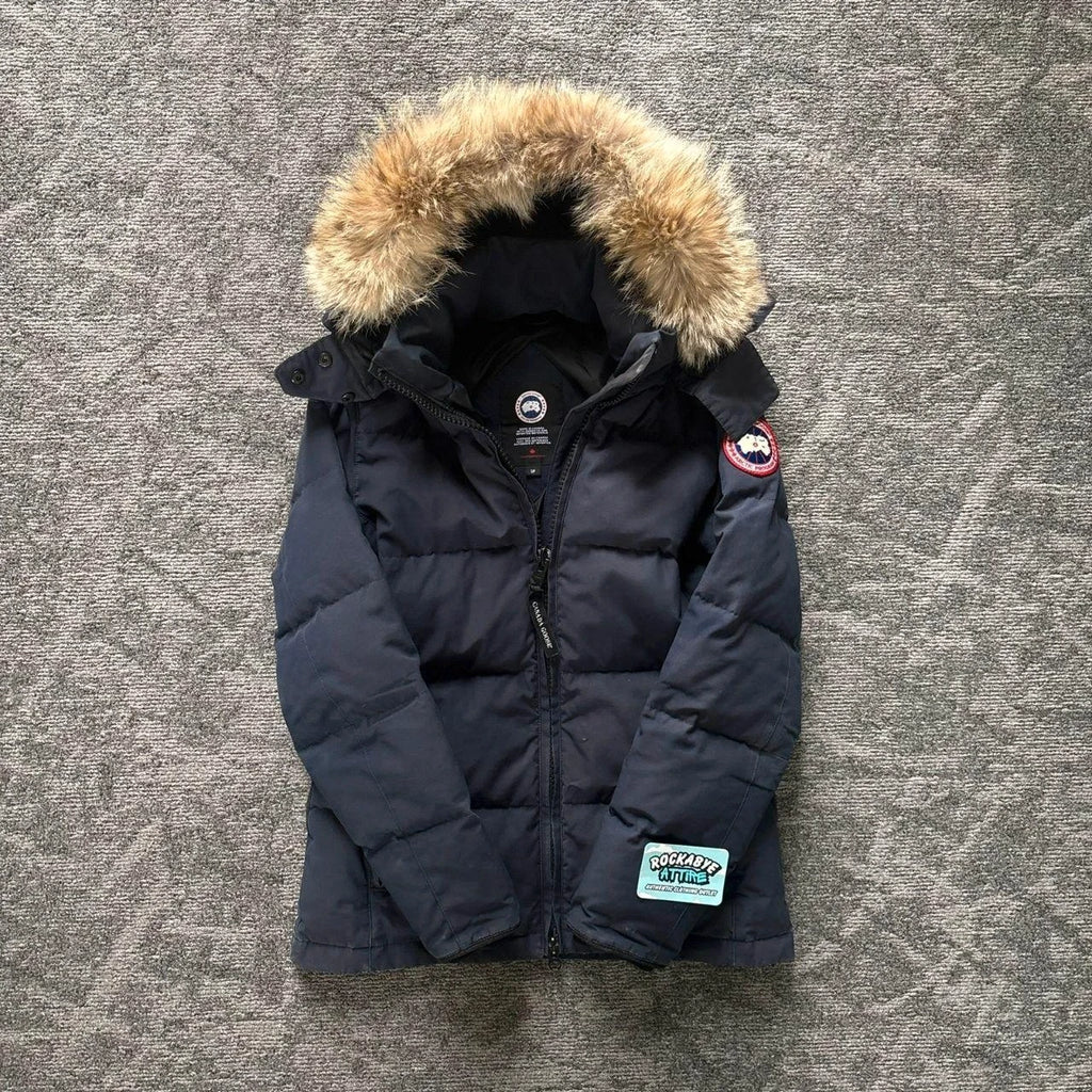 Canada Goose womens navy chelsea parka down coat size small