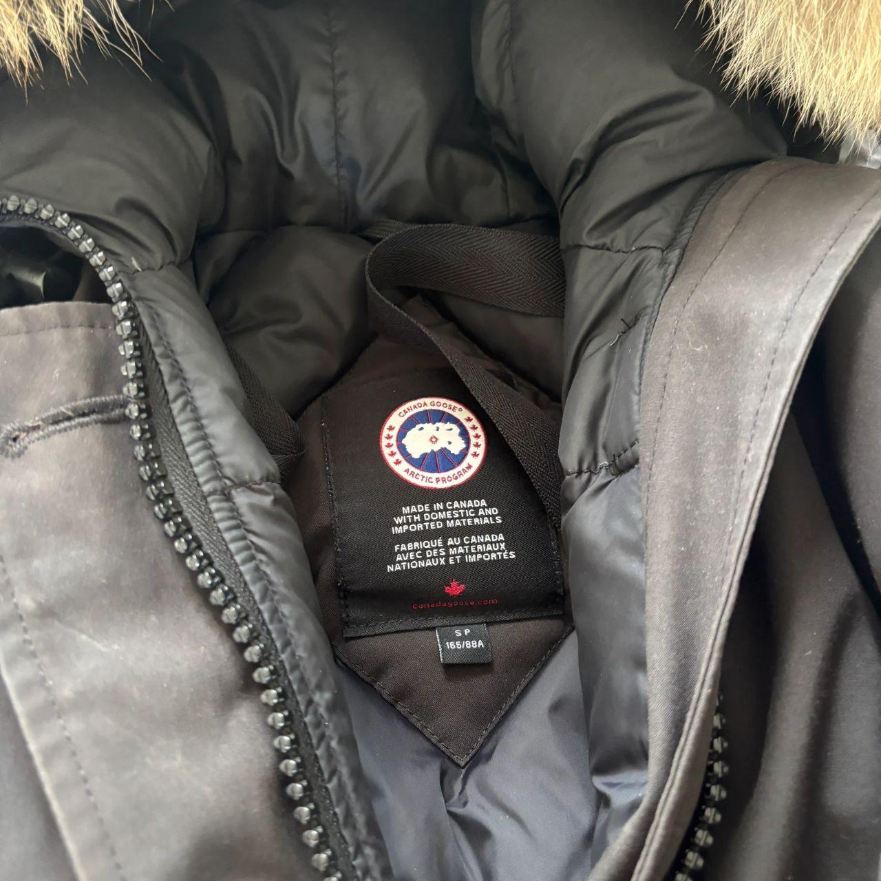 Canada Goose womens black Chilliwack parka down coat size small