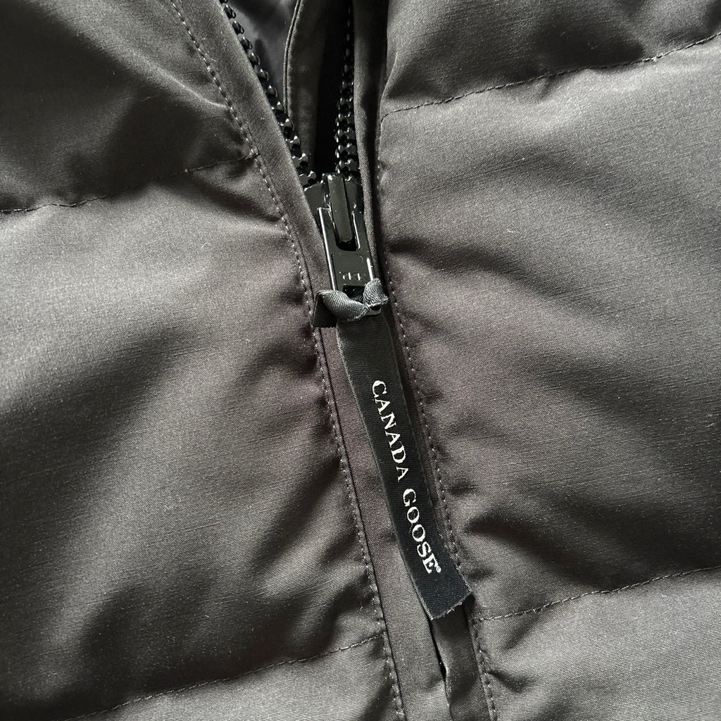 Canada Goose womens black chelsea parka down coat in size xs