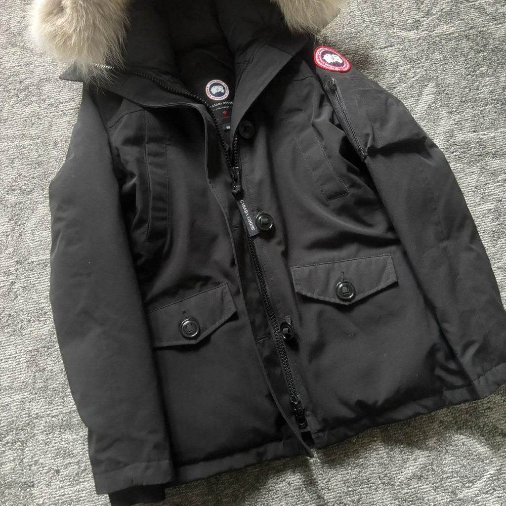 Canada Goose womens black Montebello parka down coat size medium