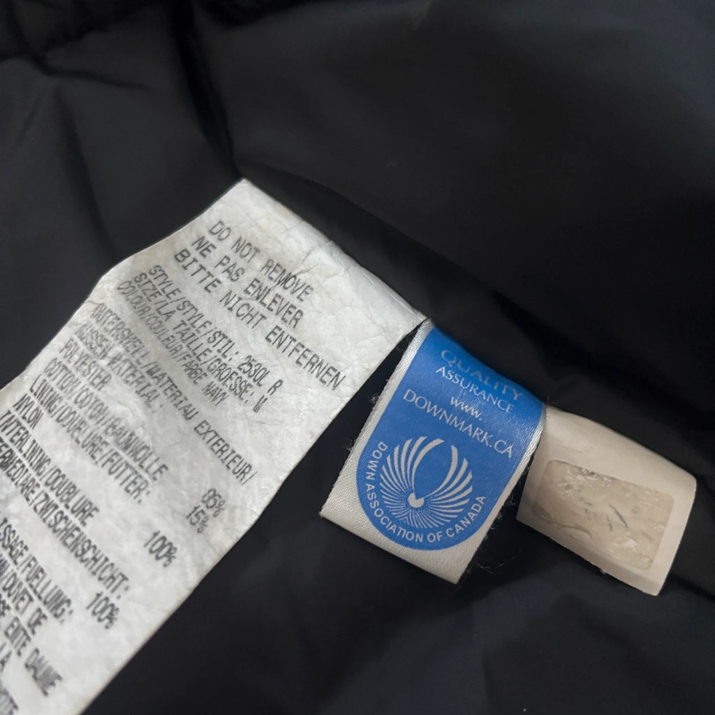 Canada Goose womens Montebello navy winter down parka coat in size medium