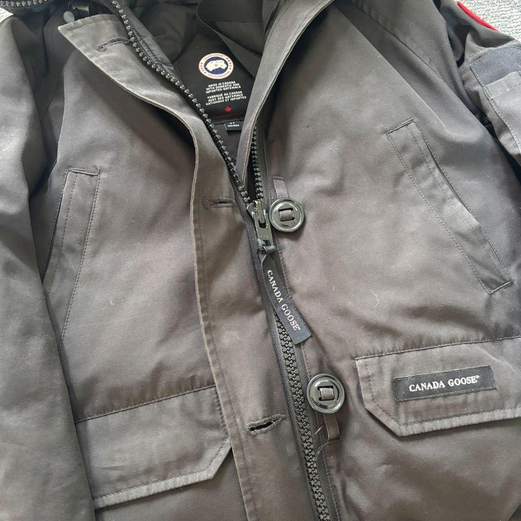 Canada Goose womens black Chilliwack parka down coat size small