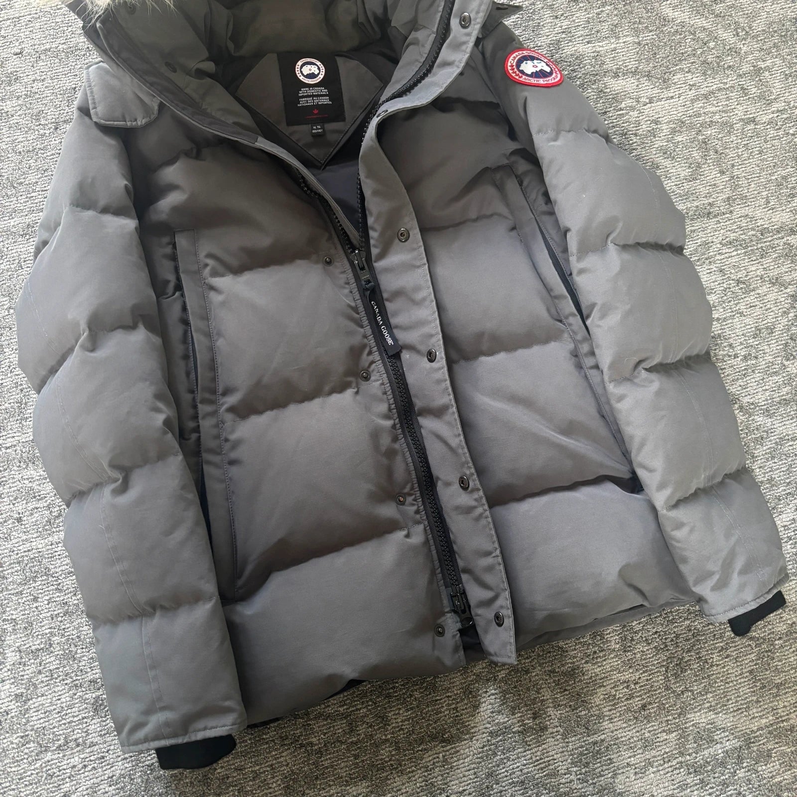 Canada Goose mens Wyndham grey winter parka down coat size XL