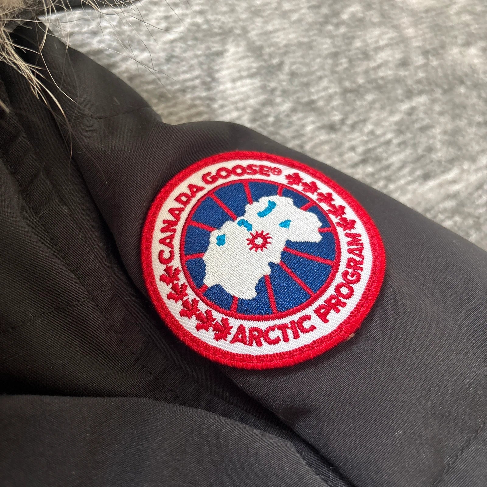 Canada Goose womens black shelburne parka down coat size medium