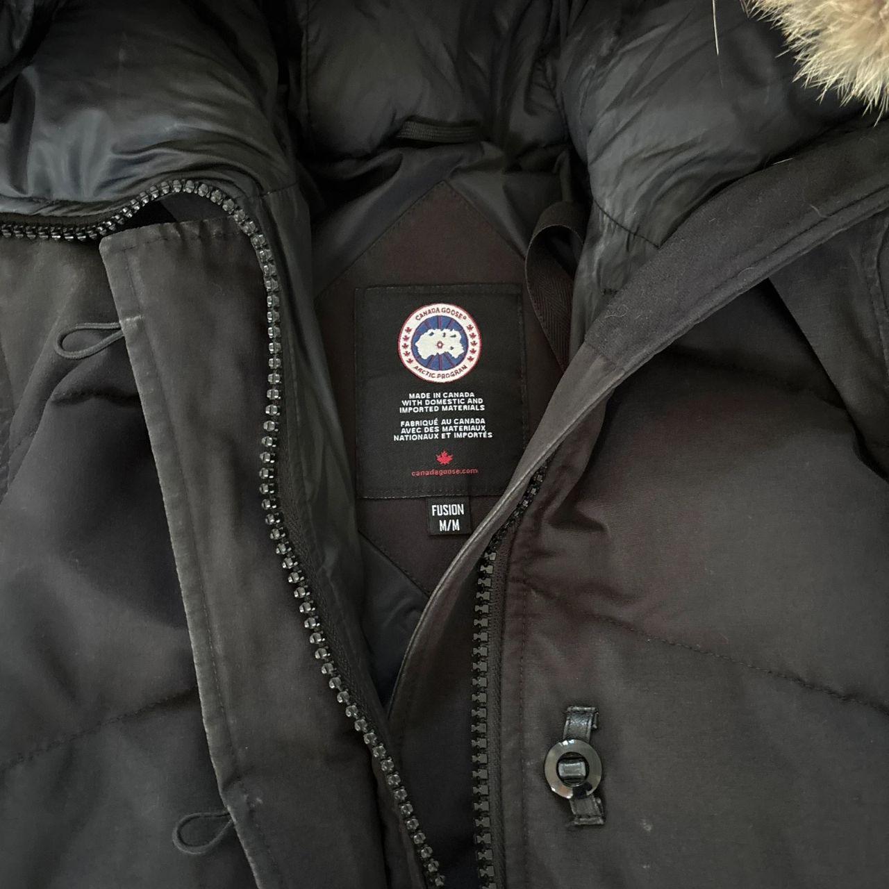 Canada Goose womens black lorette parka down coat size fusion medium