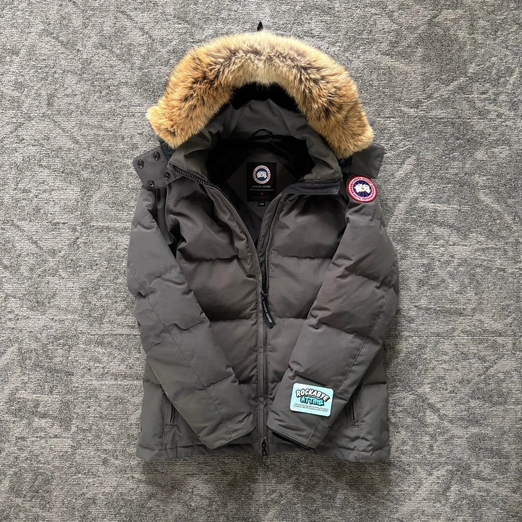 Canada Goose womens chelsea grey winter parka coat in size XL