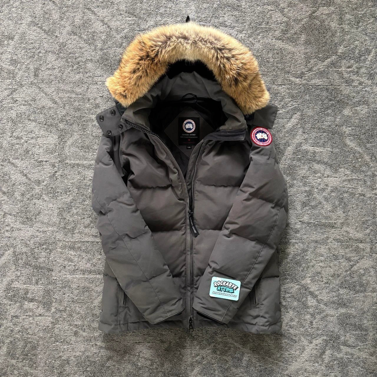 Canada Goose womens chelsea grey winter parka coat in size XL