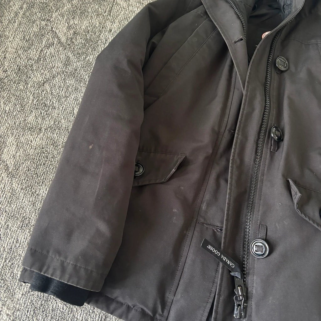 Canada Goose womens black montebello parka down coat size medium