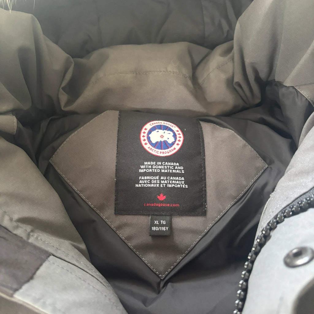 Canada Goose mens Wyndham grey winter parka down coat size XL