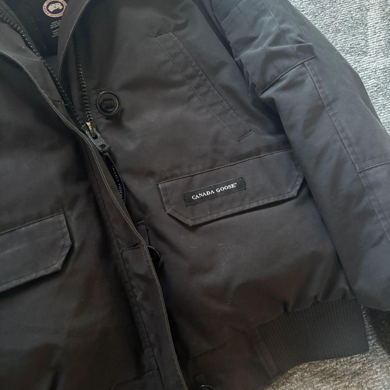 Canada Goose womens Chilliwack black winter parka coat in size large