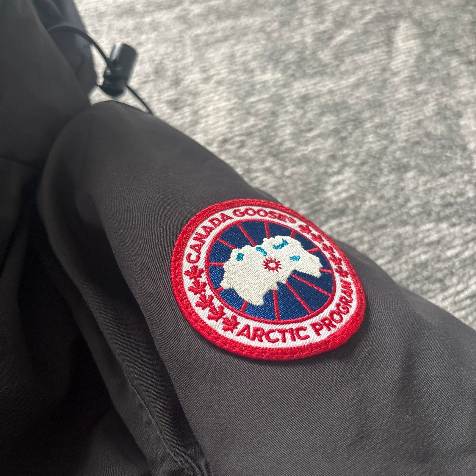 Canada Goose womens black trillium parka down coat size small