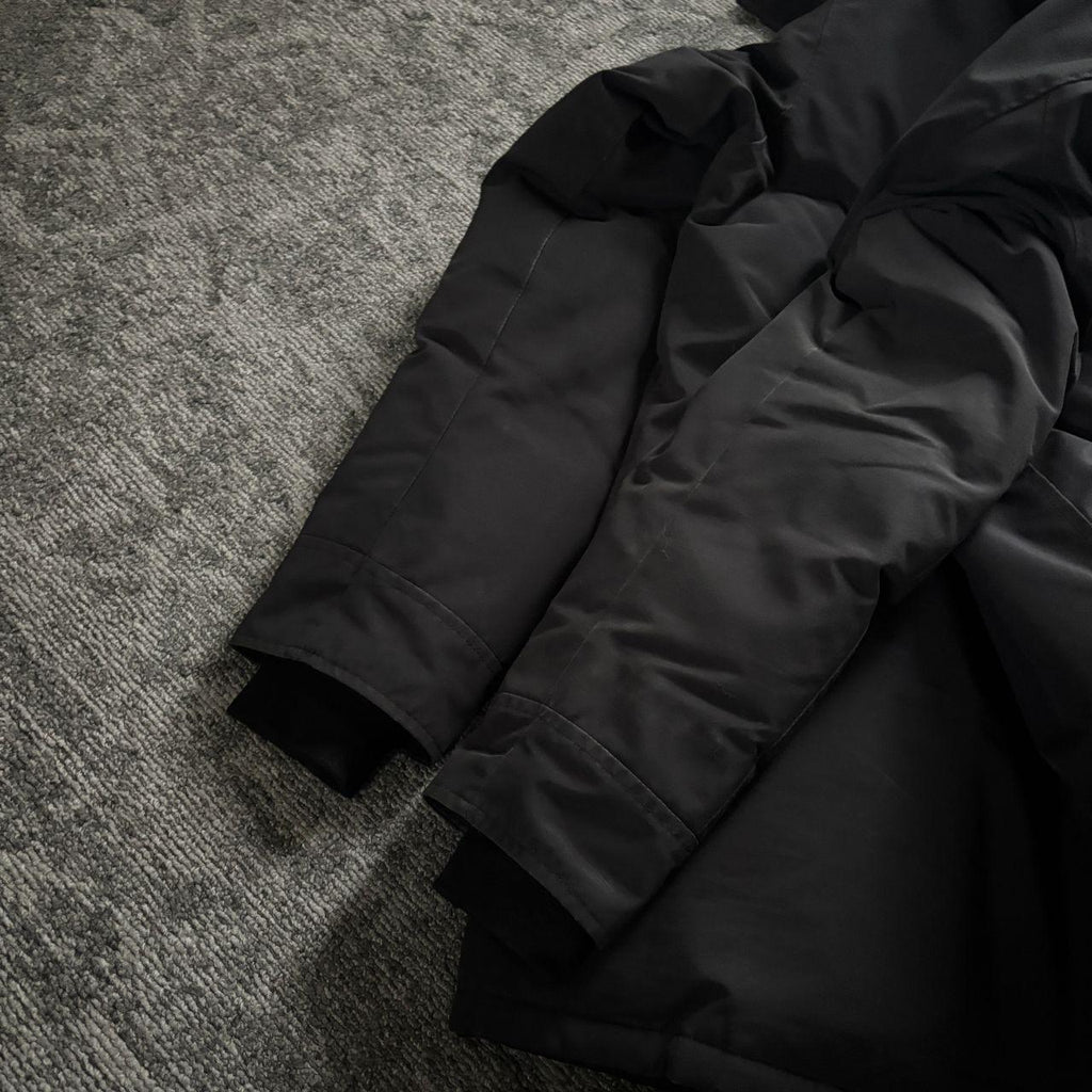 Canada Goose mens chateau black winter parka coat in size medium