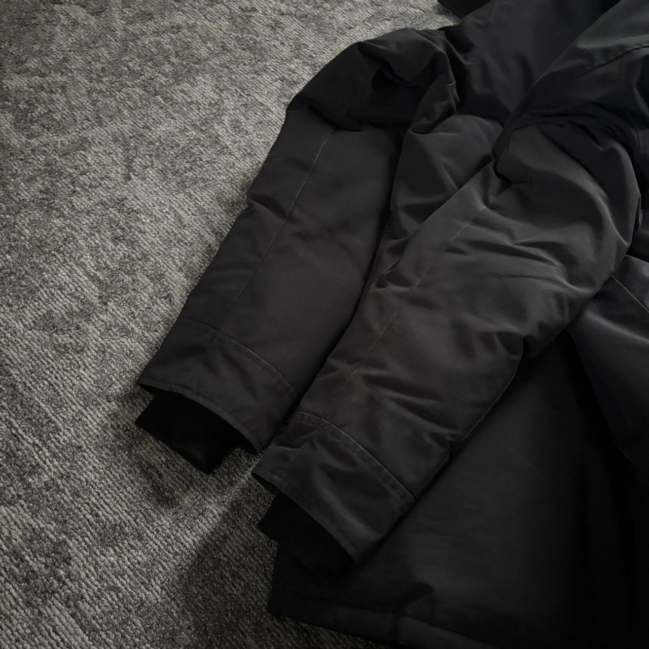 Canada Goose mens chateau black winter parka coat in size medium