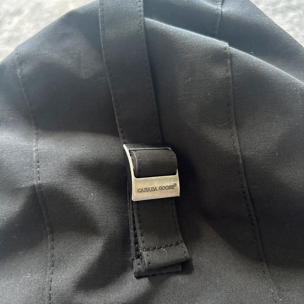 Canada Goose womens black chelsea parka down coat in size xs