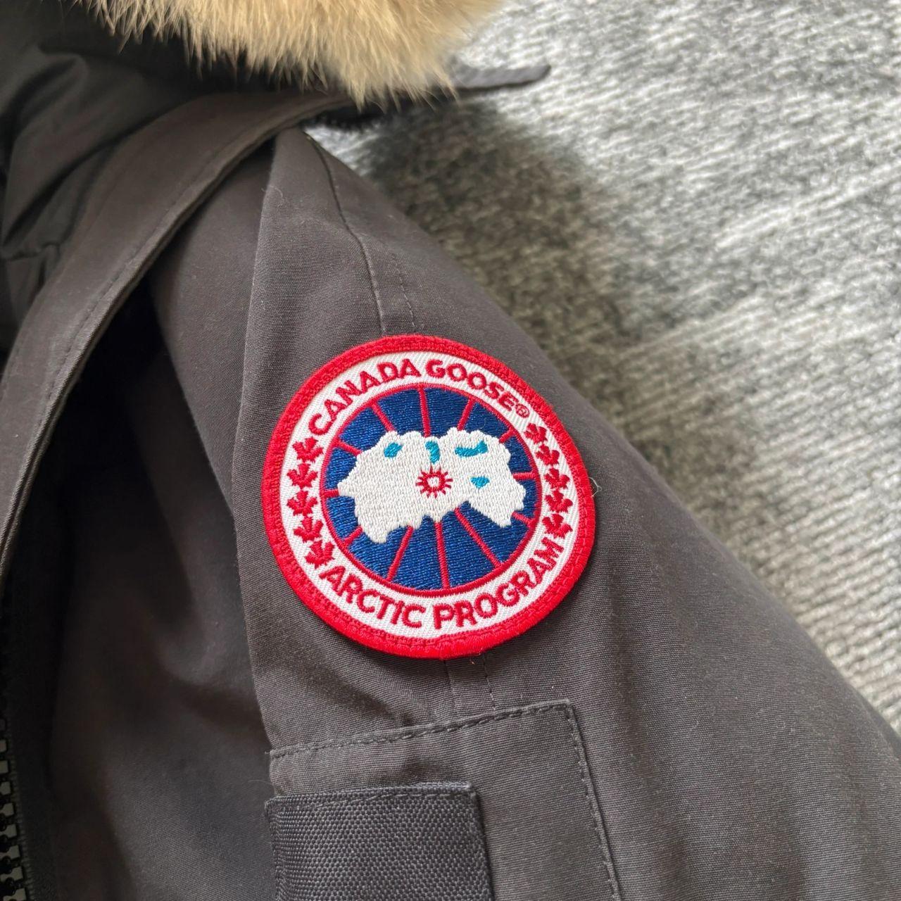 Canada Goose womens black Chilliwack parka down coat size small