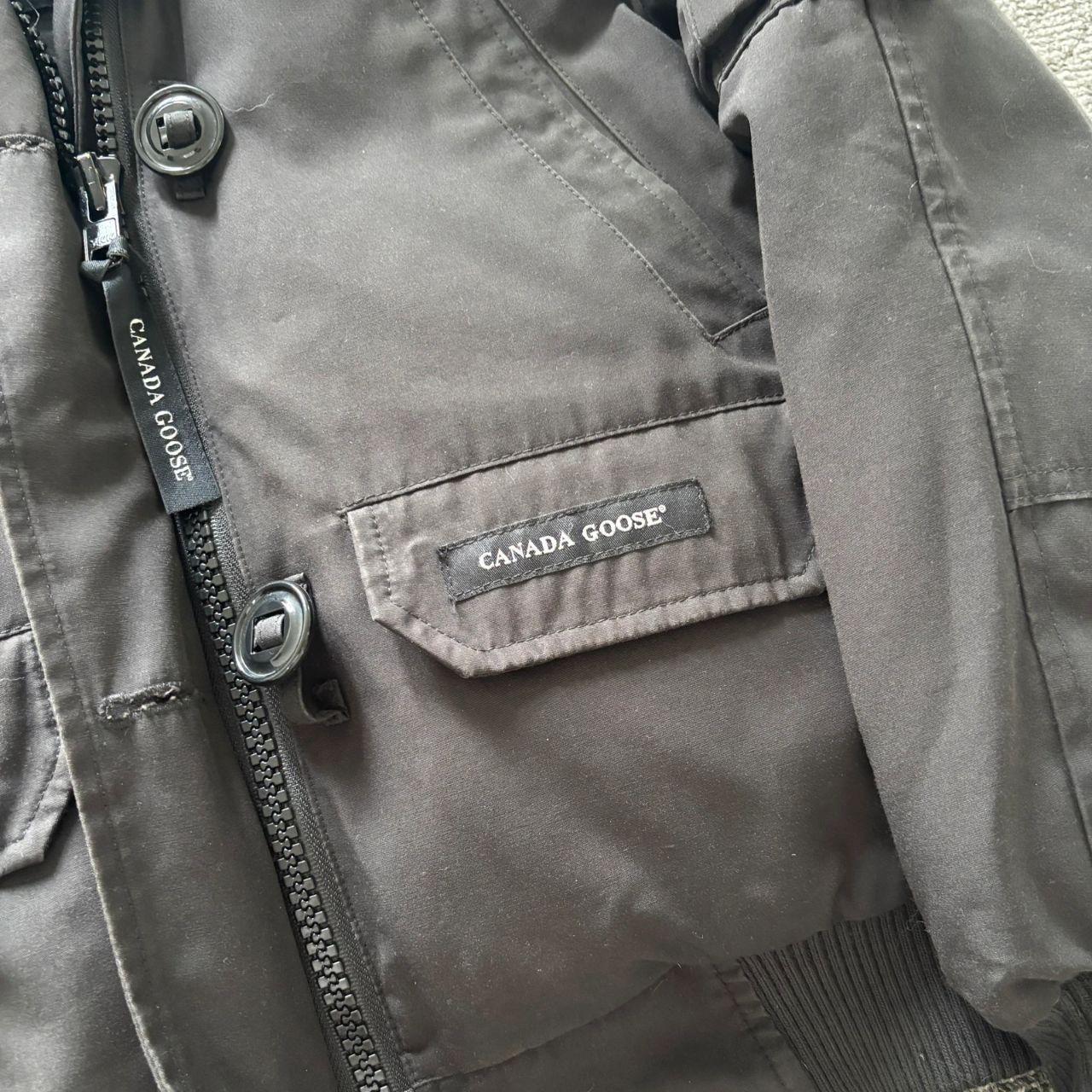 Canada Goose womens black chilliwack parka down coat size small