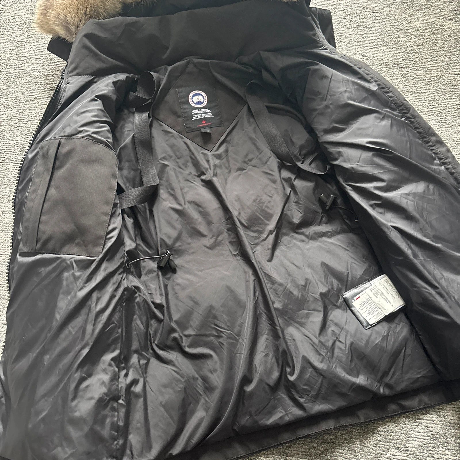 Canada Goose womens black chelsea parka down coat in size xs
