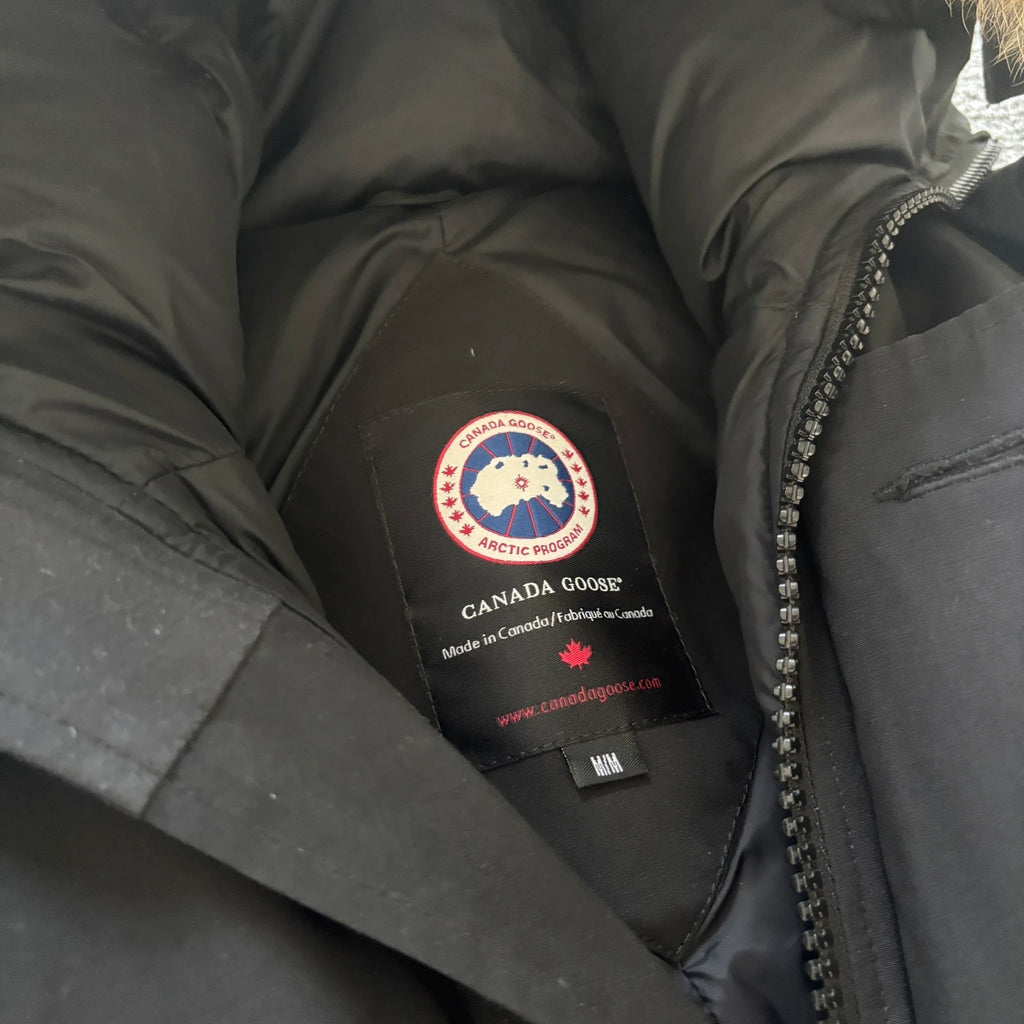 Canada Goose mens black chateau parka down coat size medium