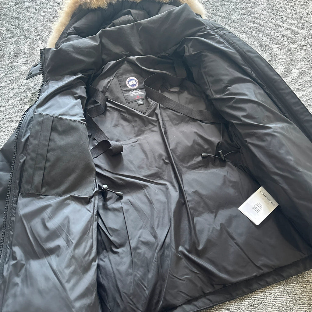 Canada Goose womens black chelsea parka down coat in size xs