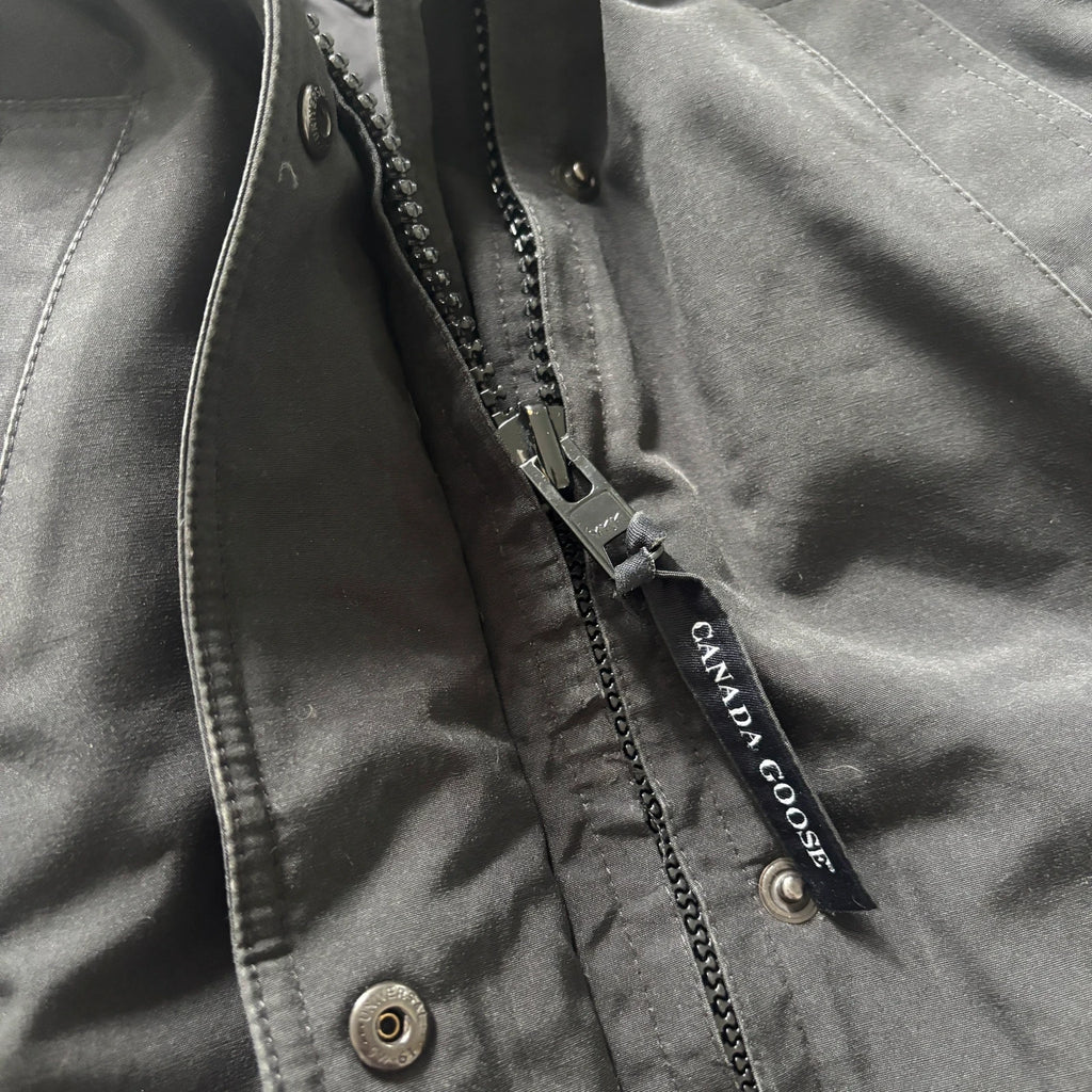 Canada Goose womens black trillium parka down coat in size xs