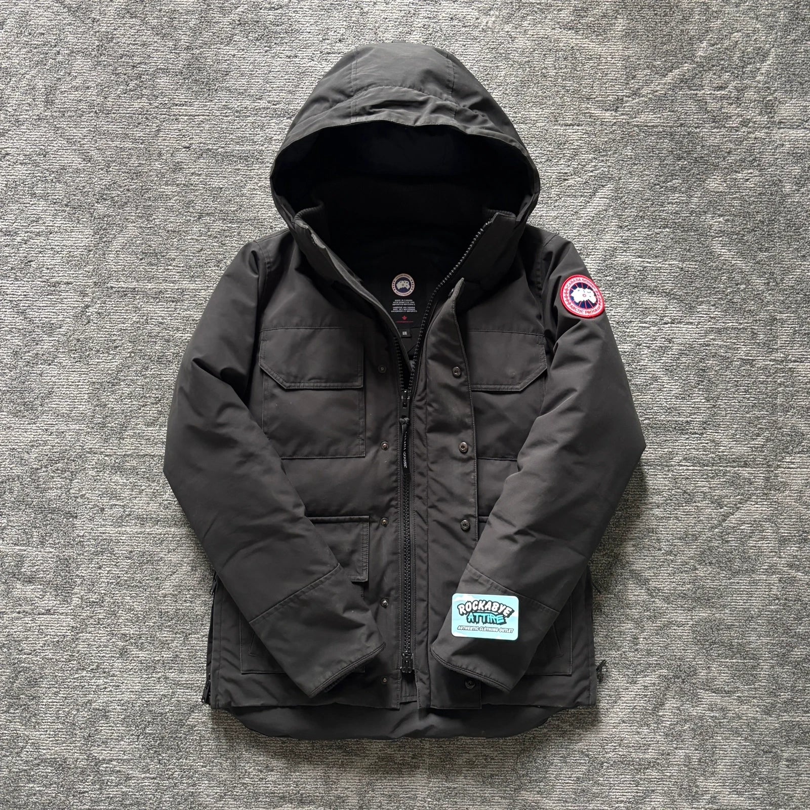 Canada Goose mens maitland black winter parka down coat size medium