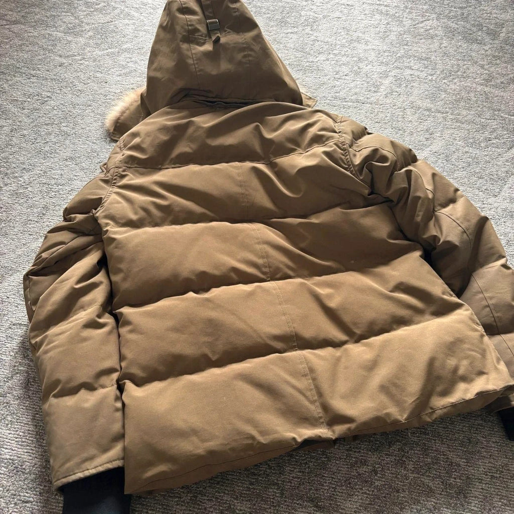 Canada Goose mens Wyndham khaki winter parka down coat size medium