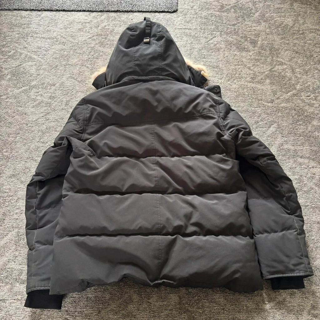 Canada Goose mens Wyndham black winter parka down coat size XL