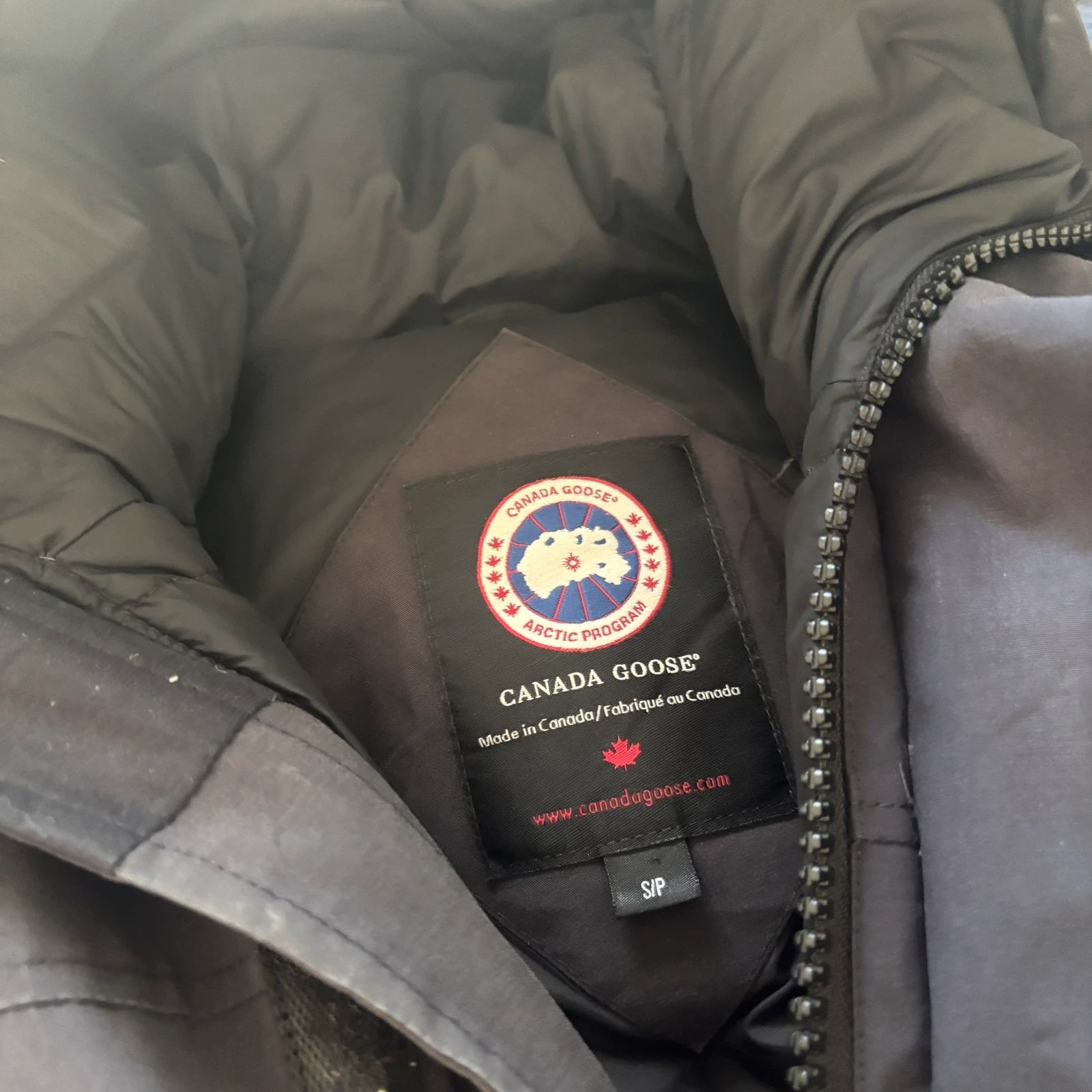 Canada Goose mens navy langford parka down coat in size small