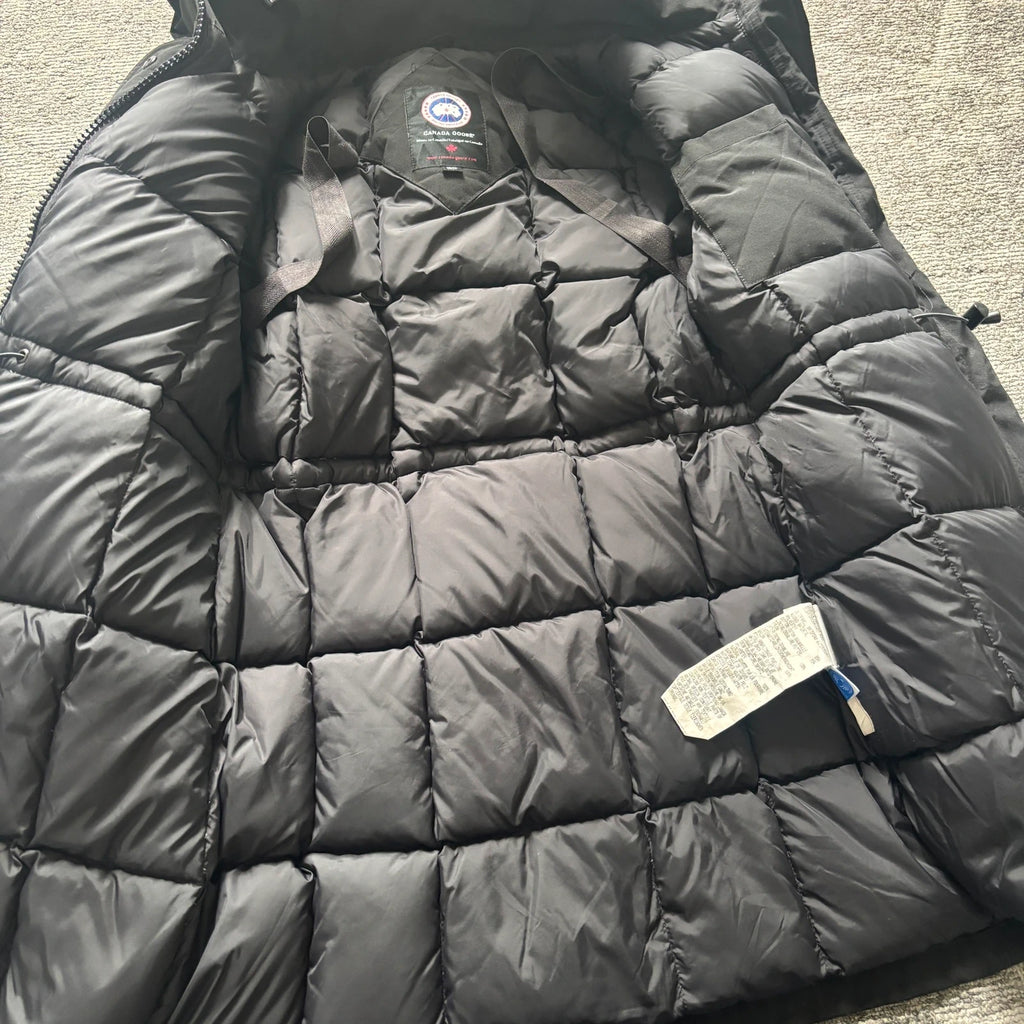 Canada Goose womens black trillium parka down coat in size xs