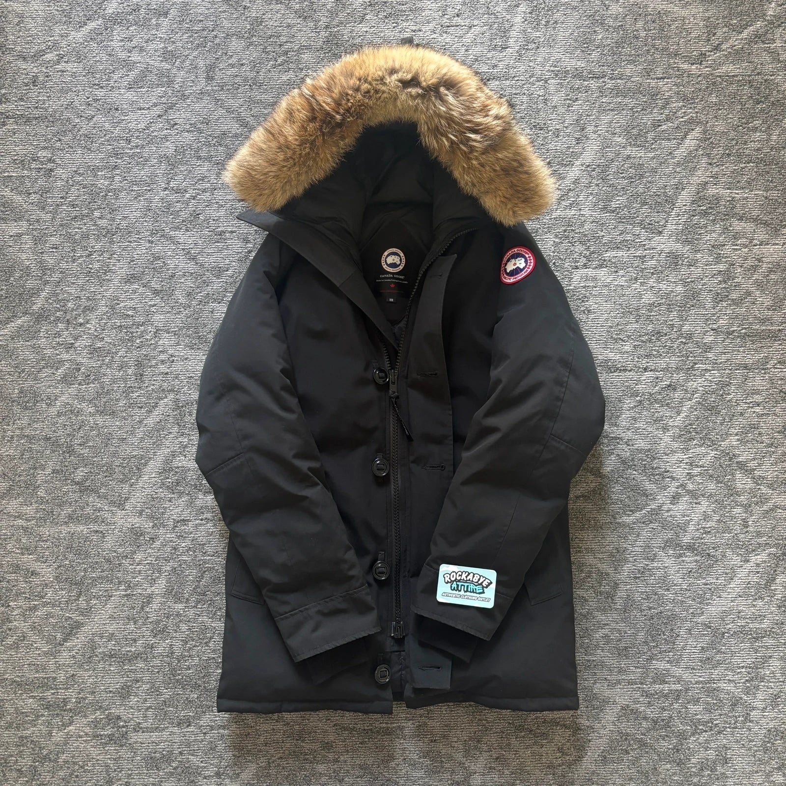 Canada Goose mens black chateau parka down coat size medium
