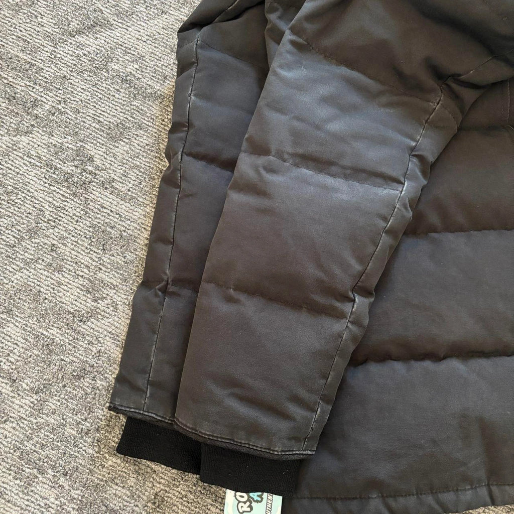 Canada Goose mens black Carson parka down coat size medium
