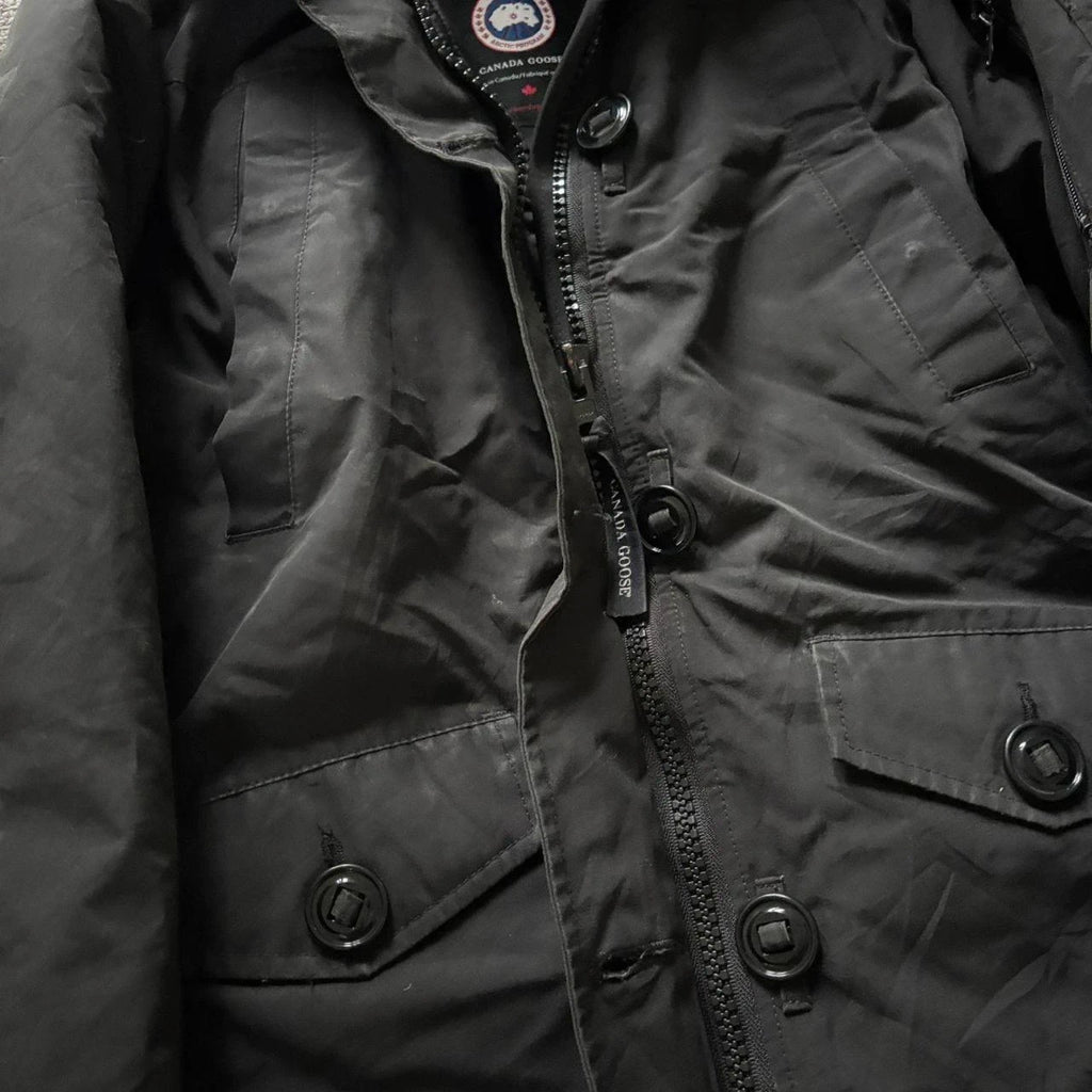Canada Goose womens black Montebello parka down coat size medium