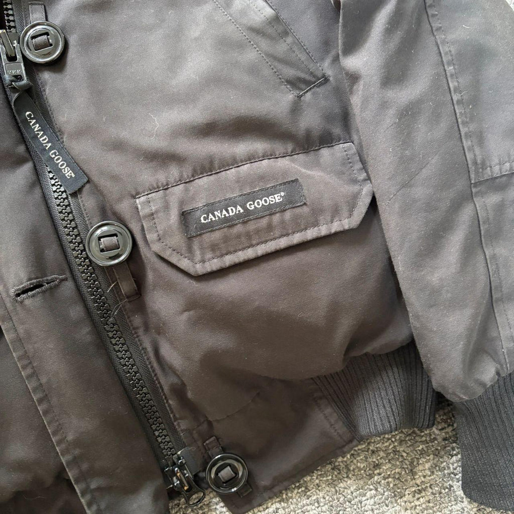 Canada Goose womens black Chilliwack parka down coat size small