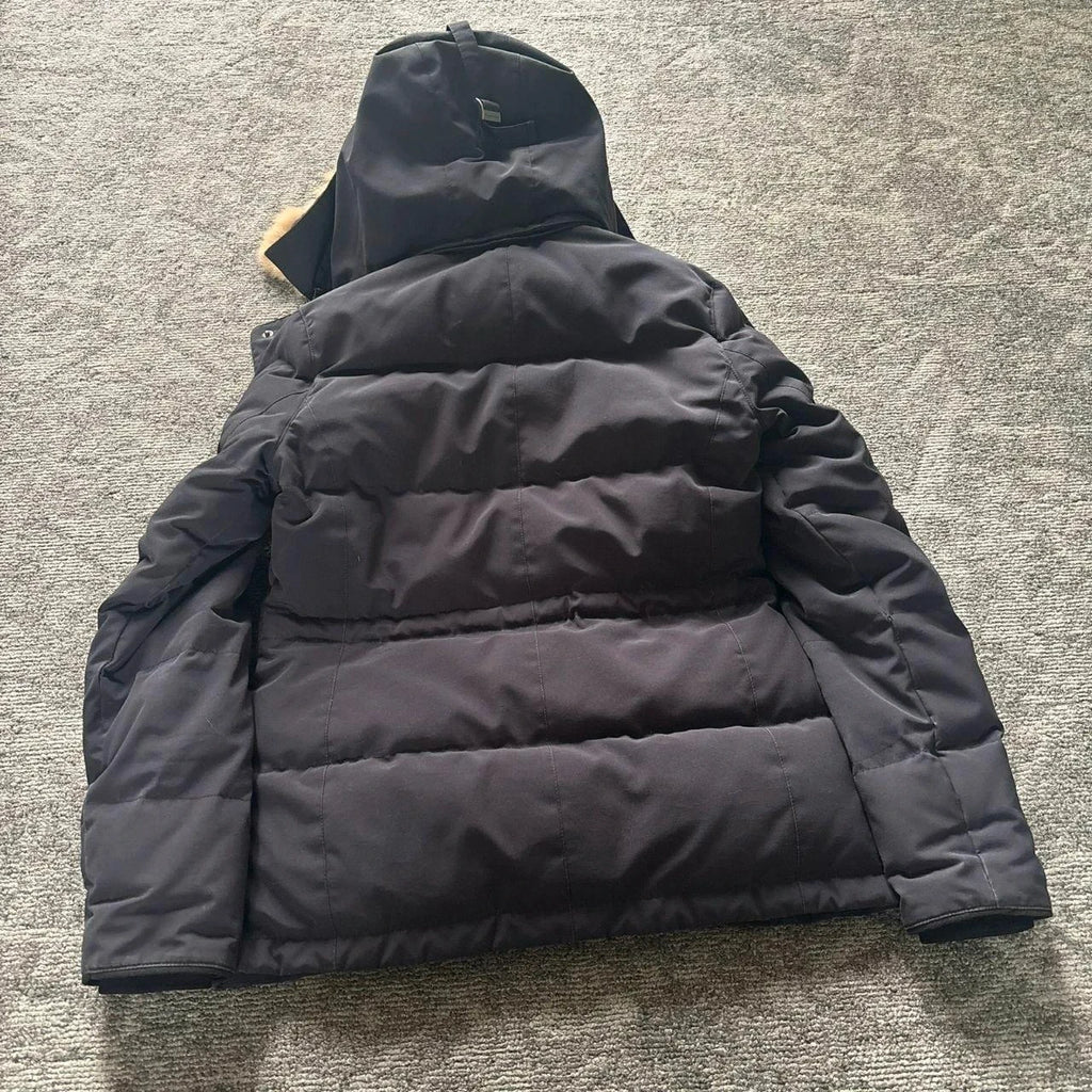 Canada Goose womens navy chelsea parka down coat size medium