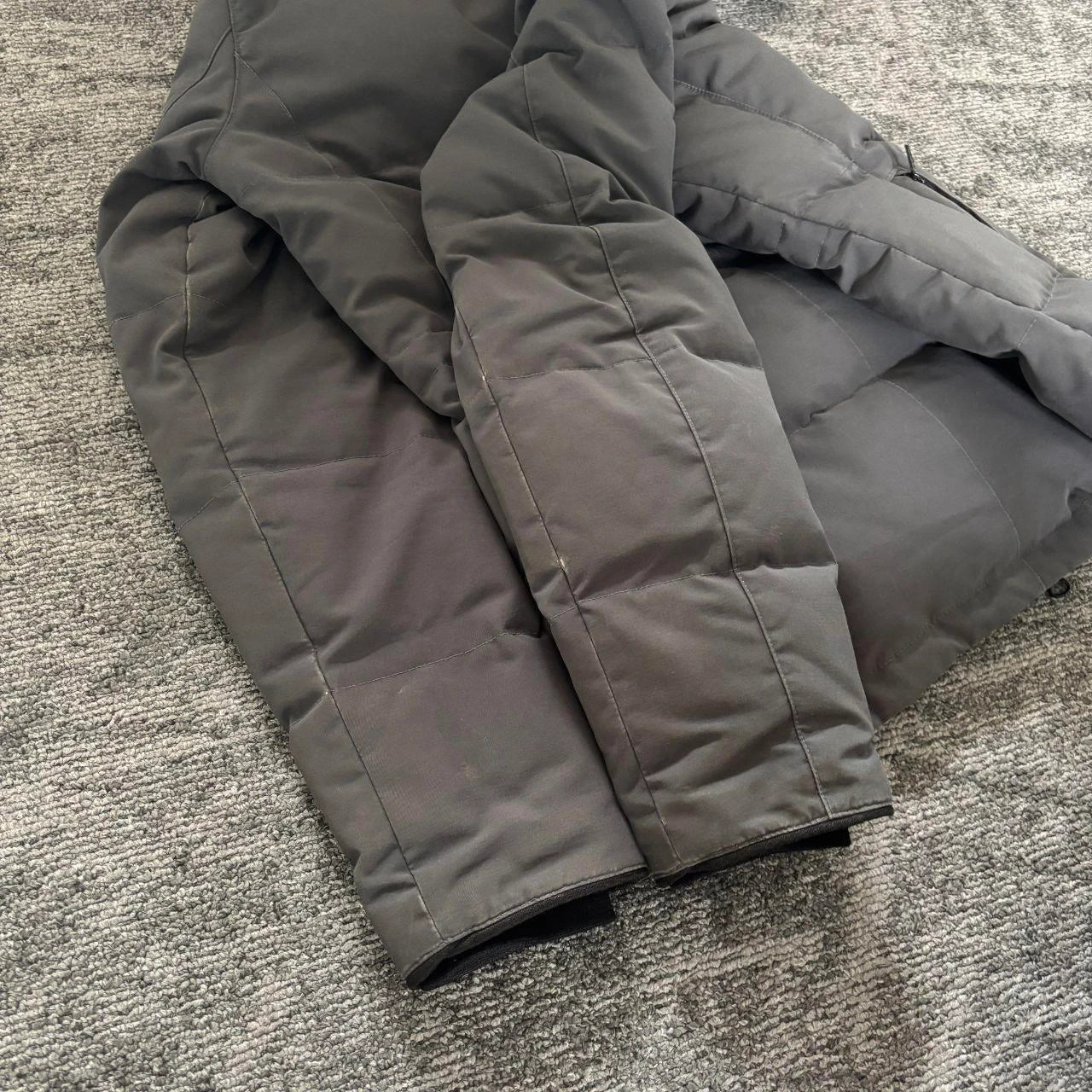 Canada Goose womens chelsea grey winter parka coat in size XL
