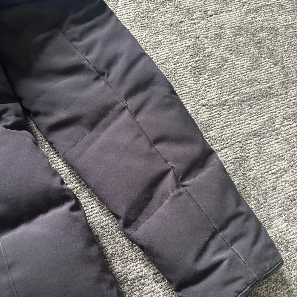 Canada Goose womens navy chelsea parka down coat size medium