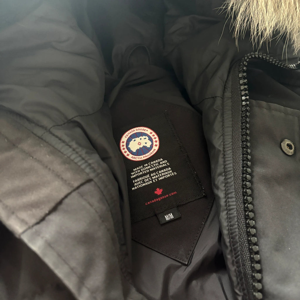Canada Goose mens black carson parka down coat size medium